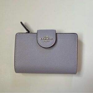 Coach Medium Corner Zip Wallet Mist/Silver